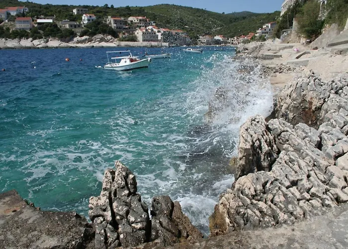 Апартаменты With Parking Space Zavalatica, Korcula - 9690
