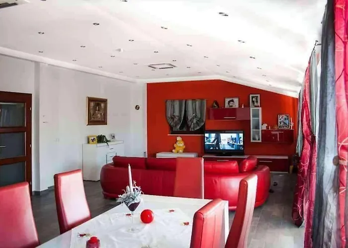 Апартаменты With Parking Space Zavalatica, Korcula - 9690
